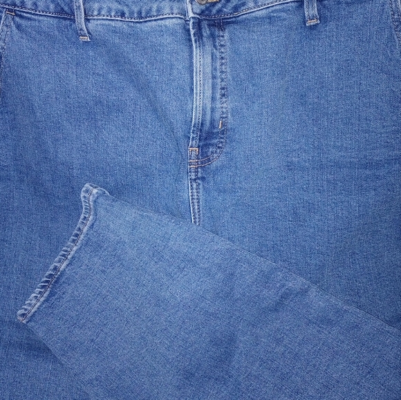 Jeans old Navy 20 plus short. - Picture 3 of 3